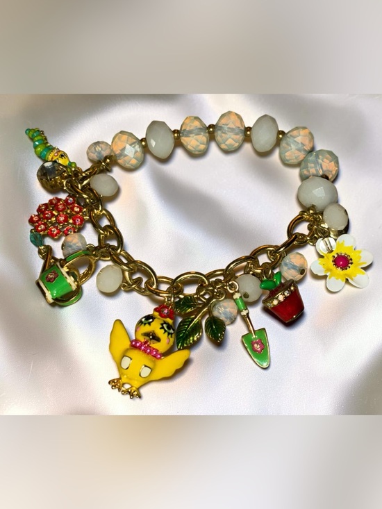 Betsey Johnson Jewelry - BETSEY JOHNSON Vintage Chick Garden Party Backyard Garden Spring Chick Bracelet